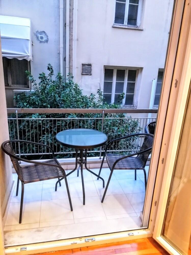 Lovely Apartment In Athens Center Exterior photo
